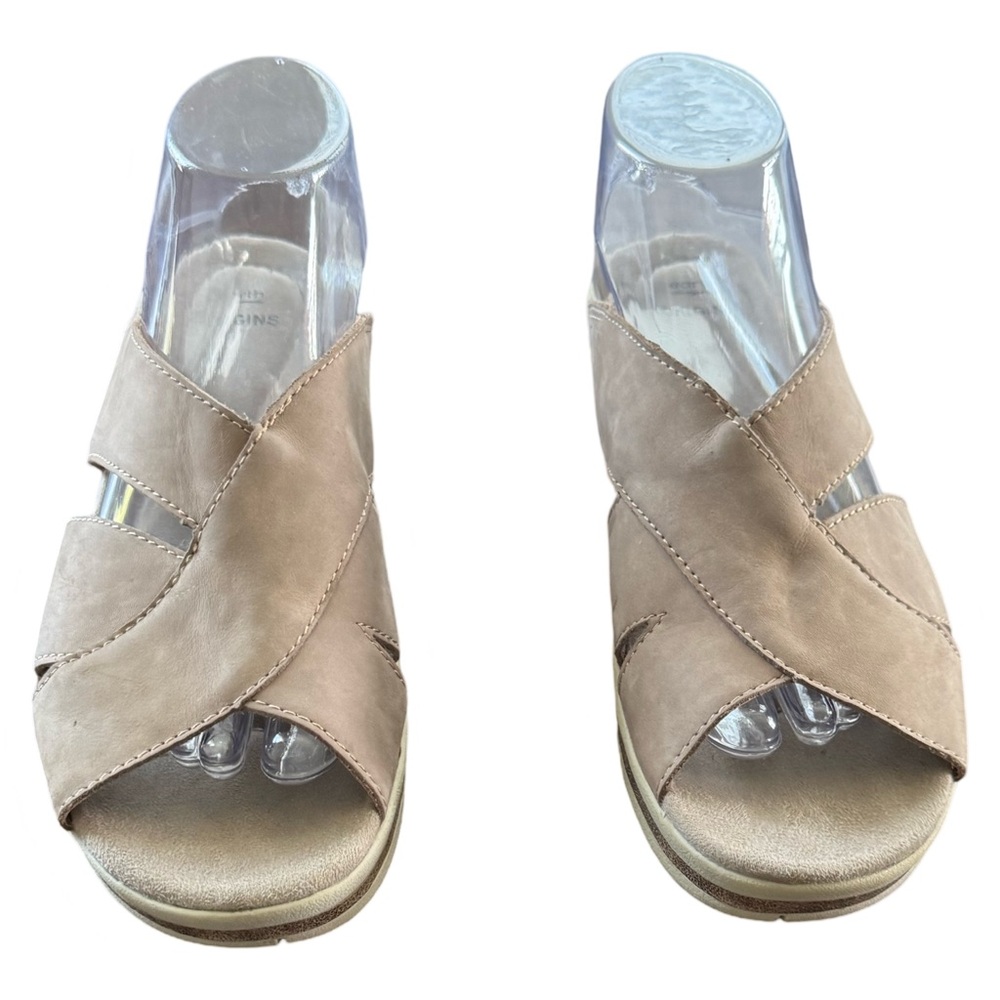 Earth Origins Slip On Sandals Tan  Leather Size 8 M Comfort